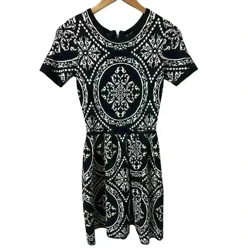 Romeo + Juliet Couture Damask Sweater Dress Black White Size Small
